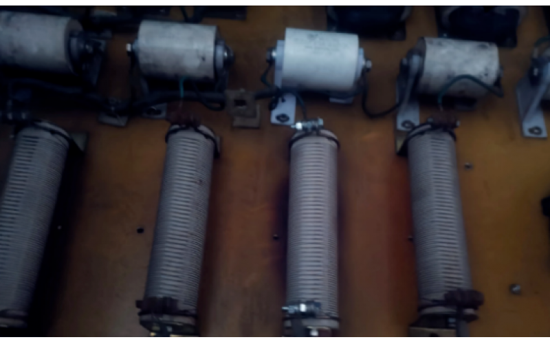 贵阳米兰电竞-最专业的电子竞技门户-电工最怕软故障，但是修好的那一刻，很骄傲！